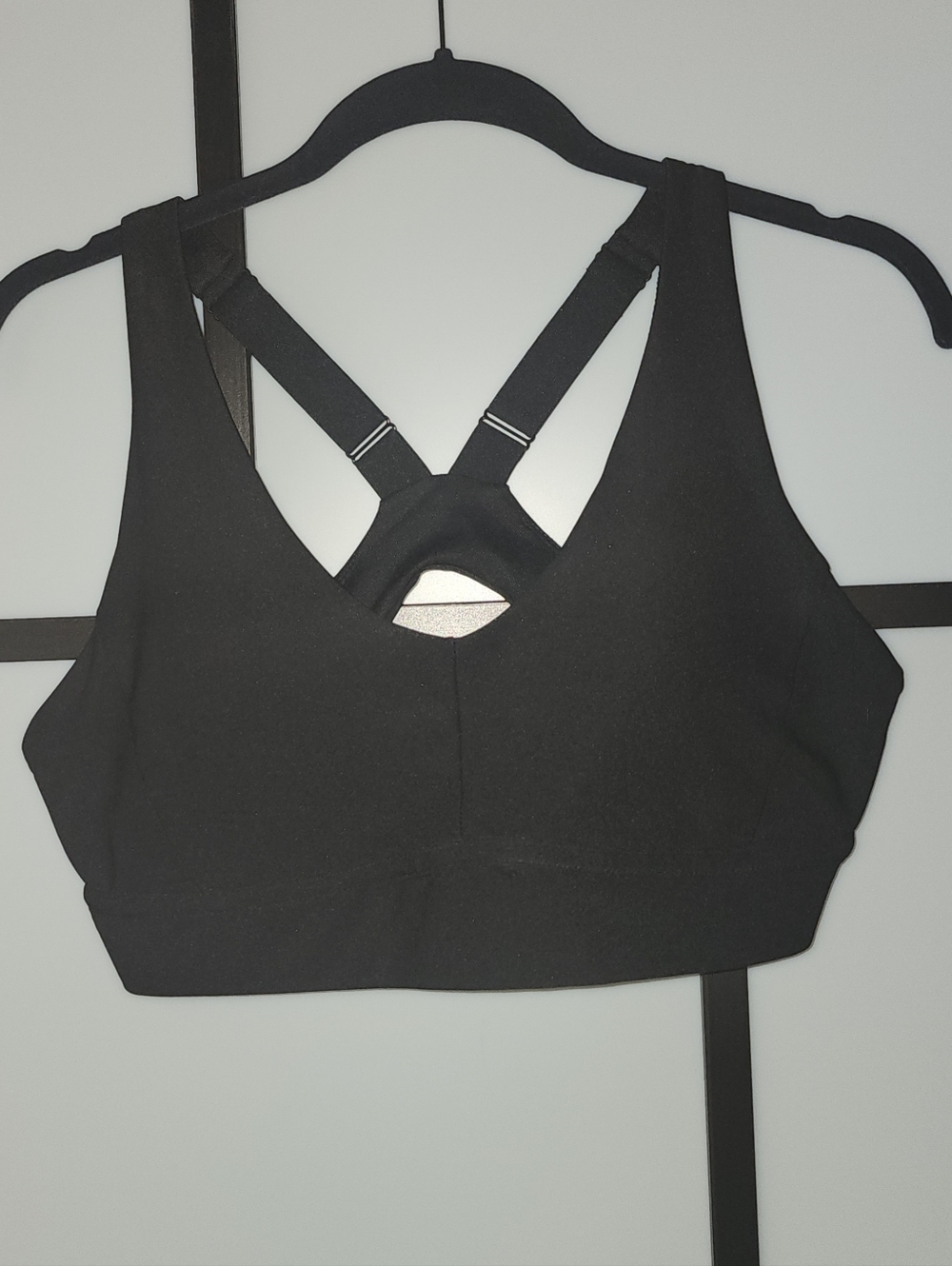 Xersion Women's Supportive Sports Bra with Strappy Back. Black Sz XL
